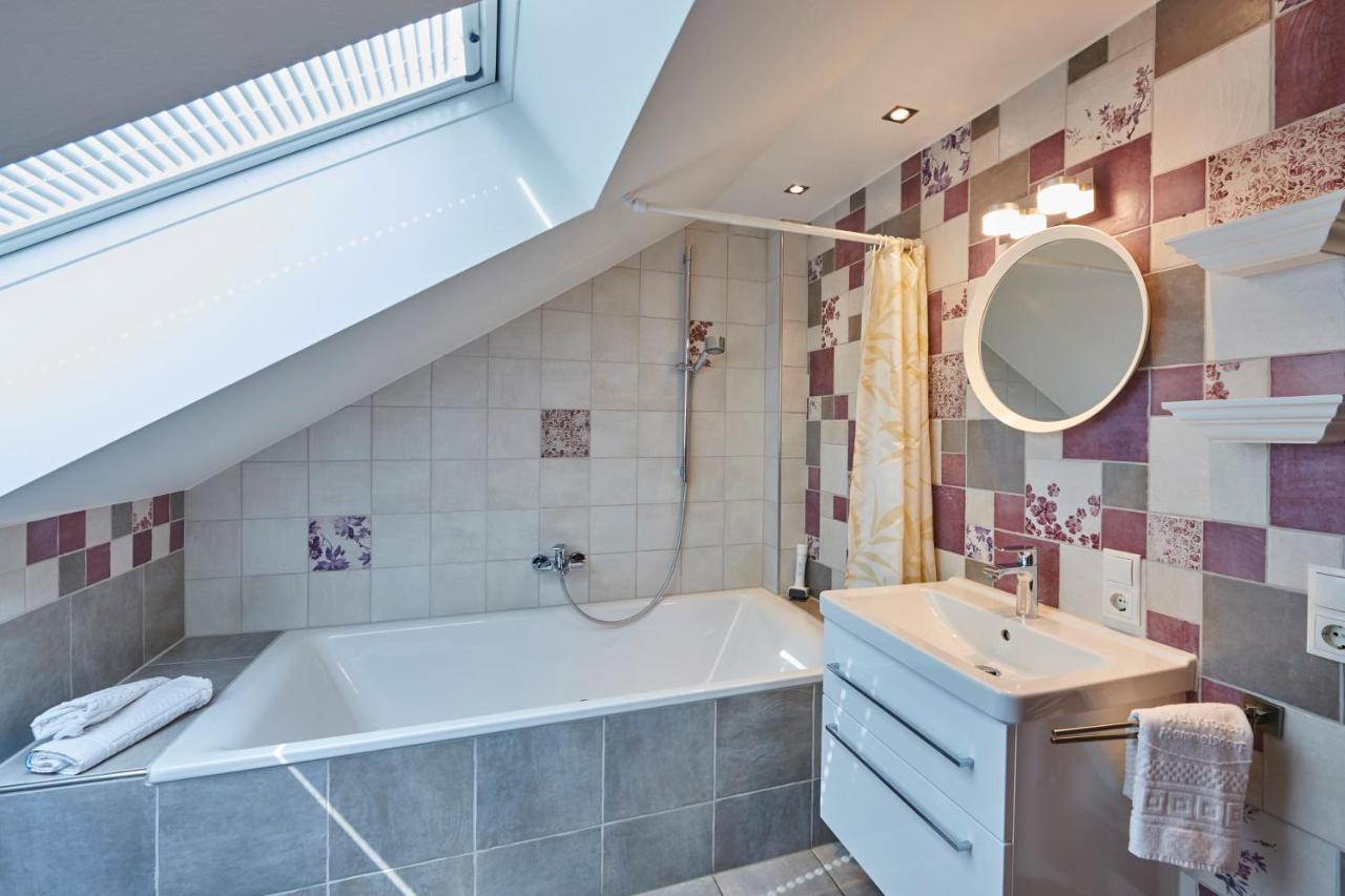 Ferienwohnung Drosi Am Berg メンメルスドルフ エクステリア 写真